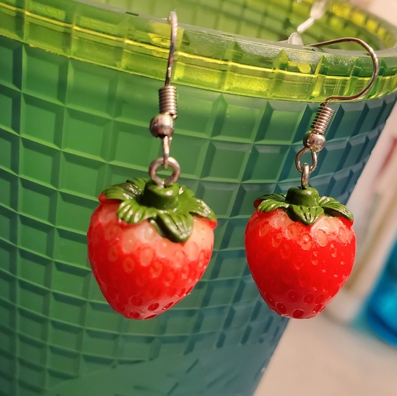 Jewelry - Small Strawberry Earrings